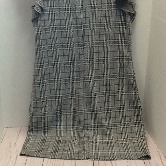 Naif Plaid Short Ruffle Sleeves Mini Dress Size Small - Picture 8 of 13